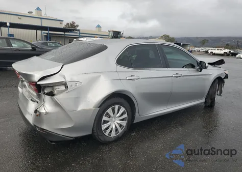 2020 Toyota Camry Le из США, поврежденный, VIN 4T1C31AK7LU526726